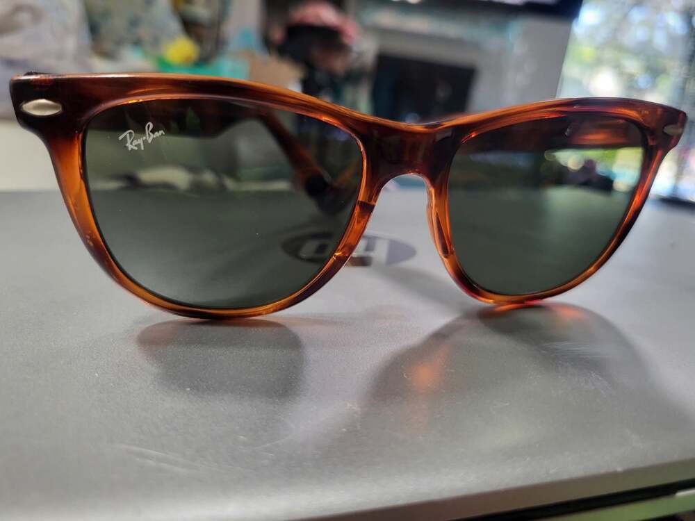 authentic Ray Ban sunglasses exc condition